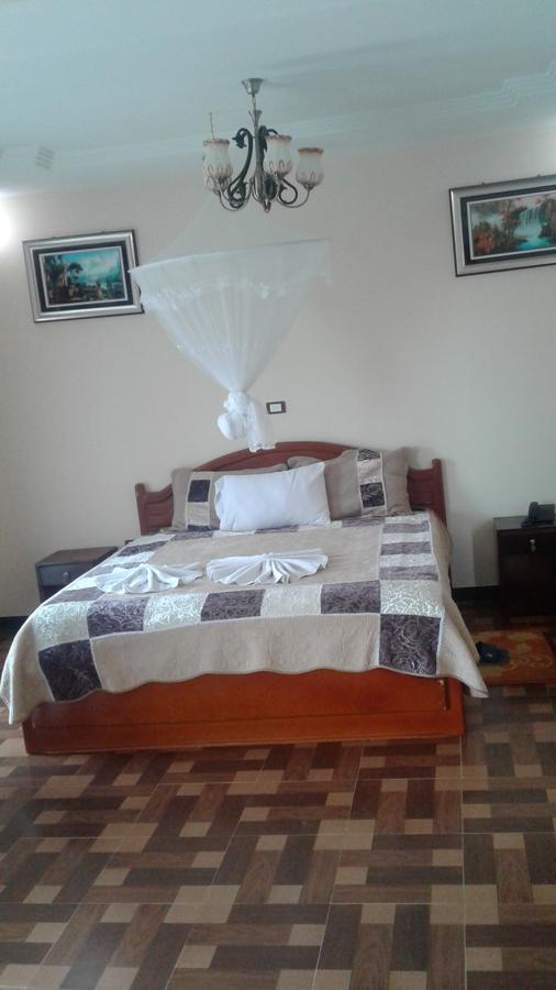 Caron Pension Bahir Dar Exteriör bild