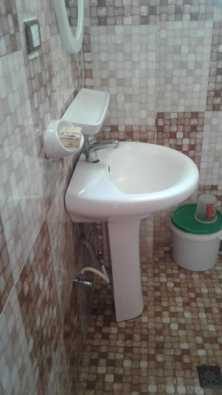 Caron Pension Bahir Dar Exteriör bild
