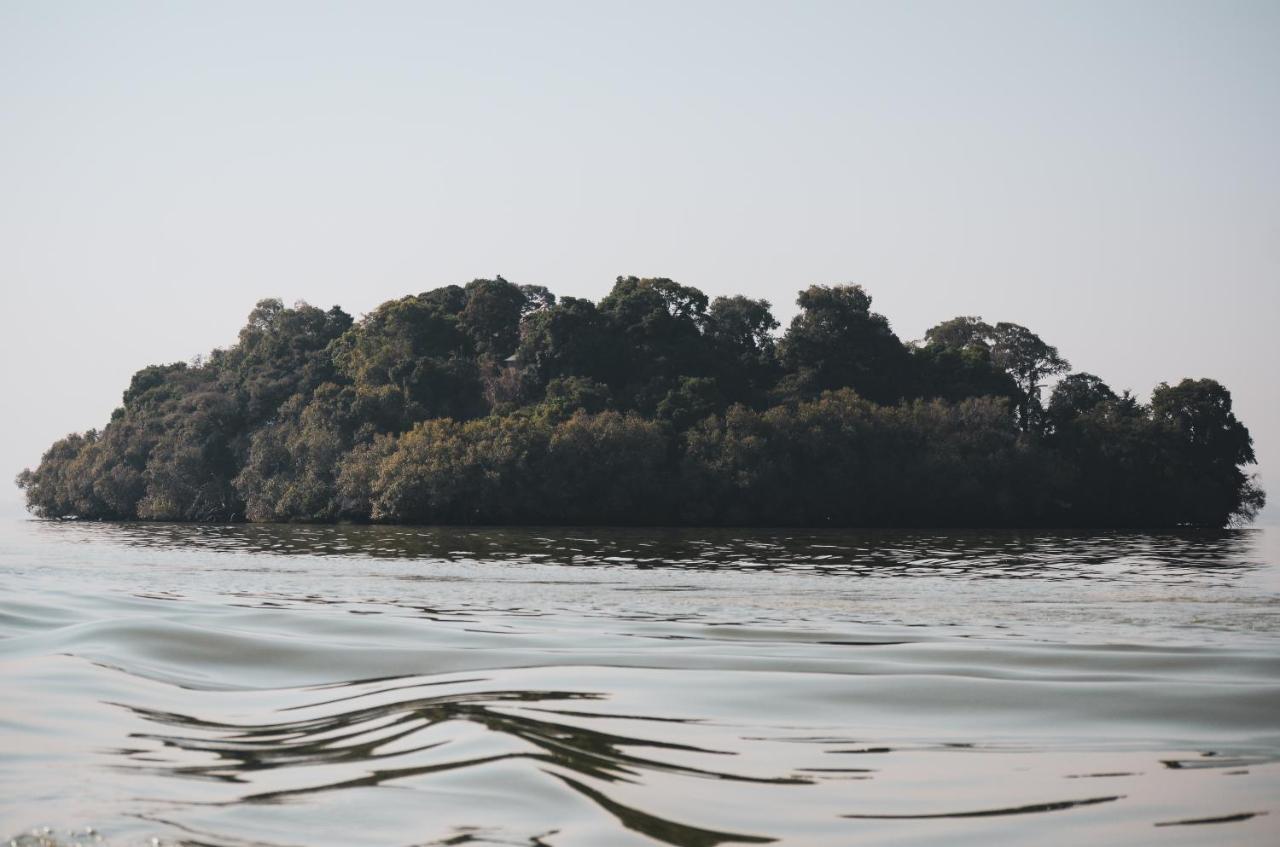 Caron Pension Bahir Dar Exteriör bild